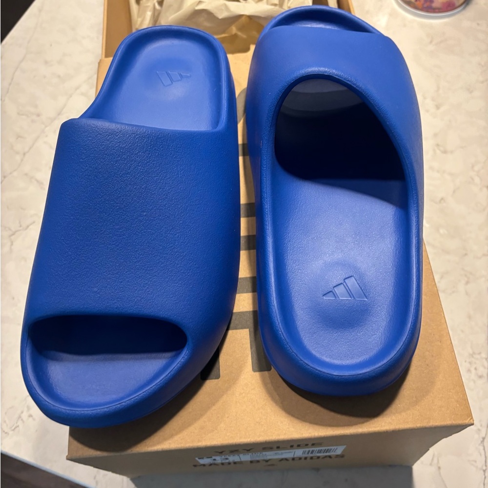 Adidas Yeezy Slides - Azure size 13